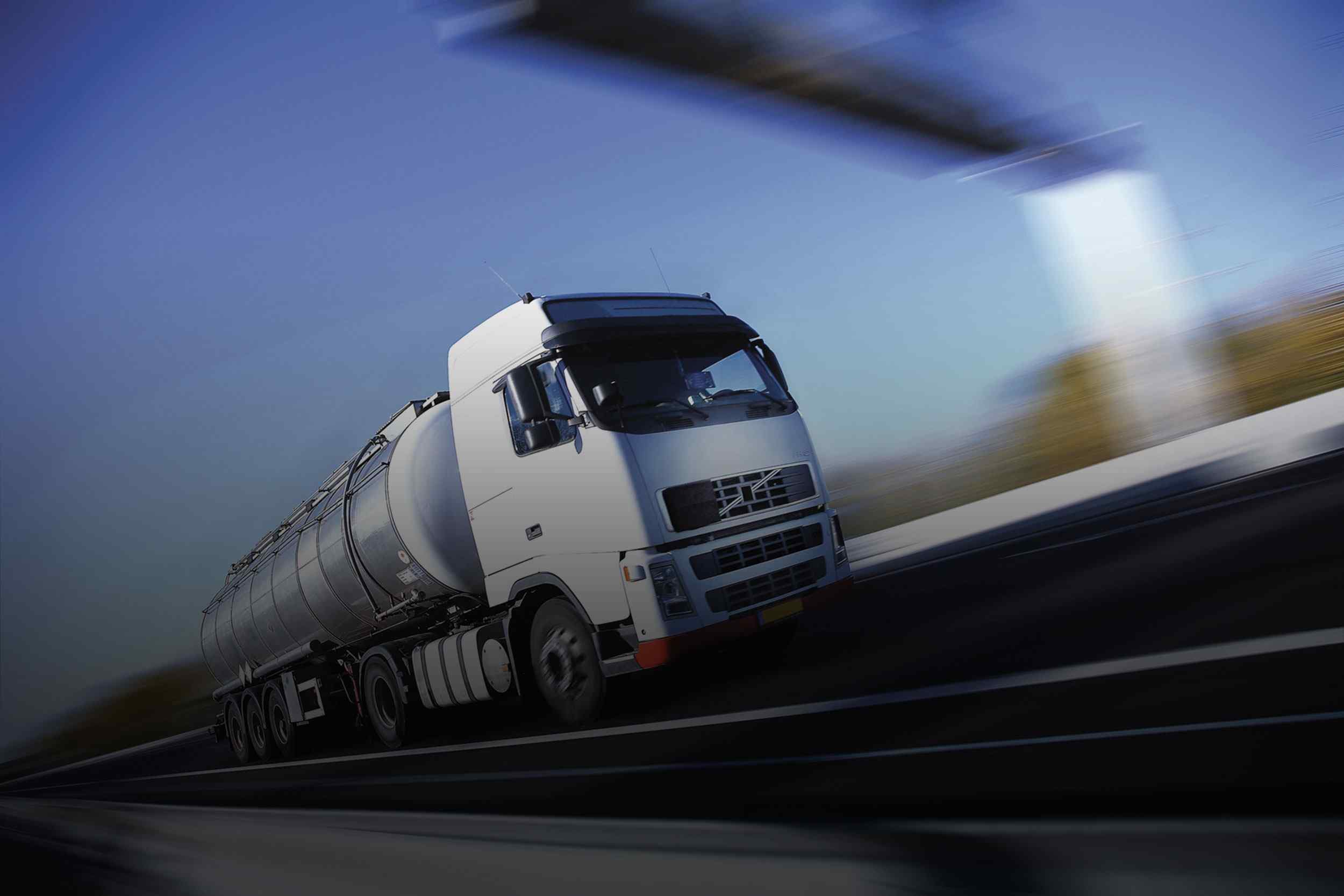 https://www.phoenixintlco.com/wp-content/uploads/2015/09/White-Truck-single.jpg